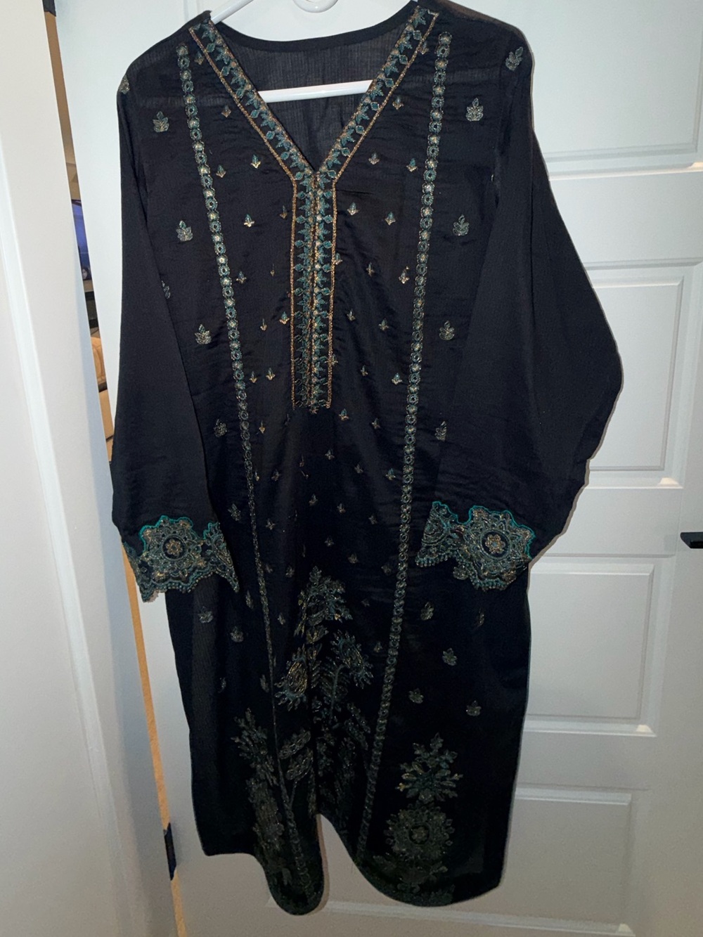 Nureh Lawn Pakistani Shalwar Kameez